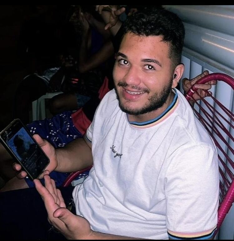 ���� 55090725 ����� Rafael, 21 ���, ���� ���������� � Dom Pedro