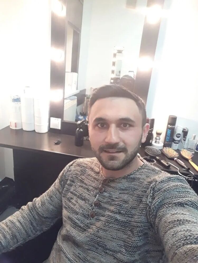  32847865  Fuad, 31 ,    