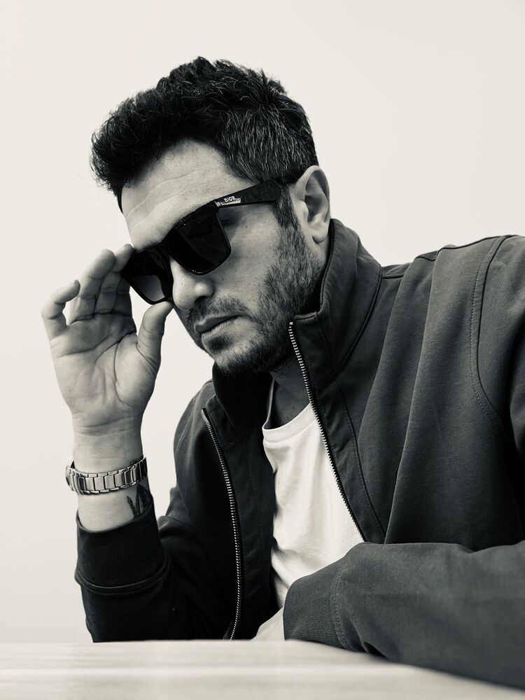  48900545  Serdar, 35 ,    --