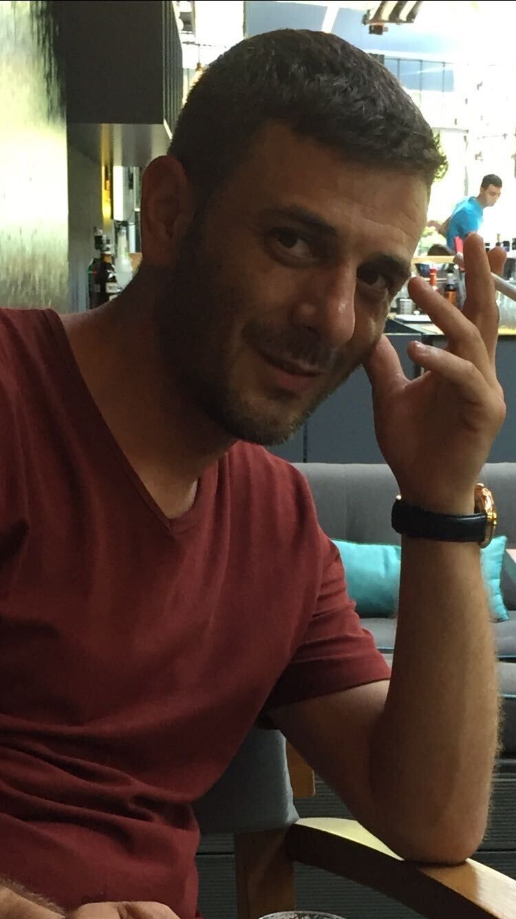  27734895  Ali, 42 ,    