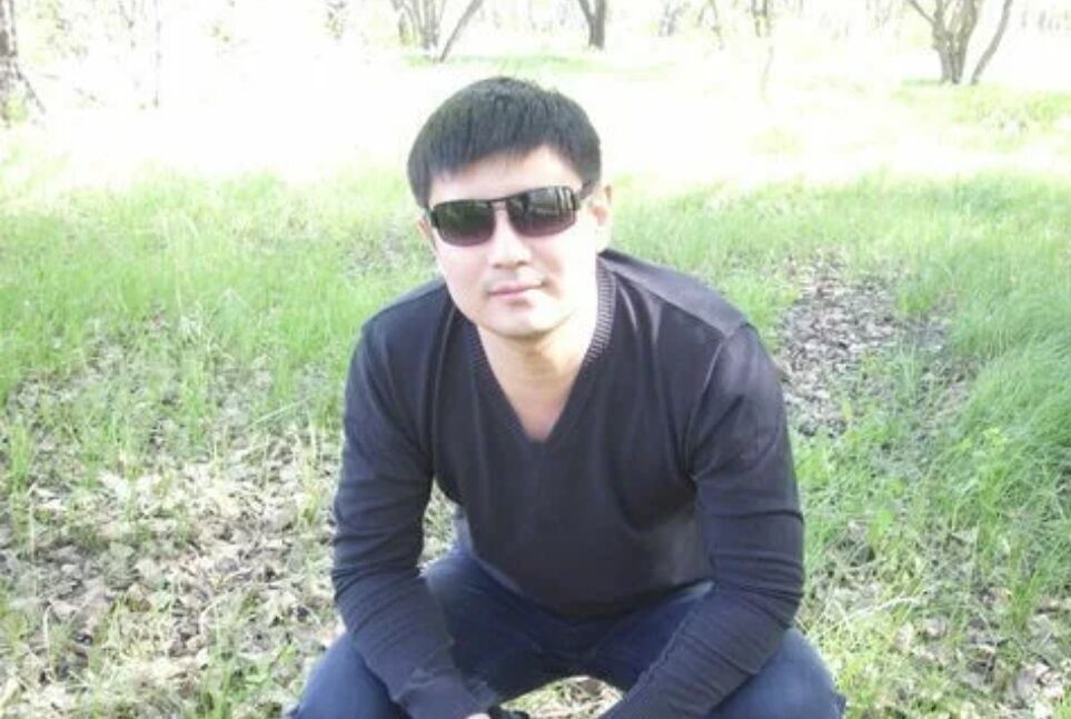  43308465  Aibek, 45 ,    