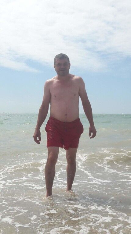  23864925  Vladimir, 40 ,    