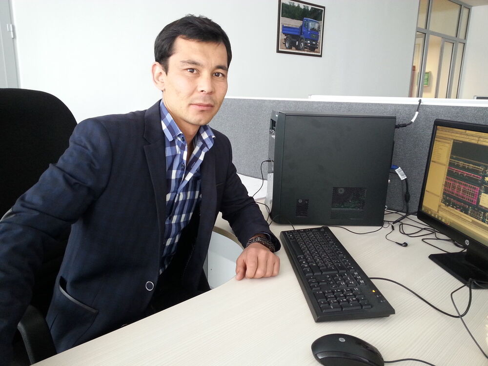  8338945  Rufat, 36 ,    