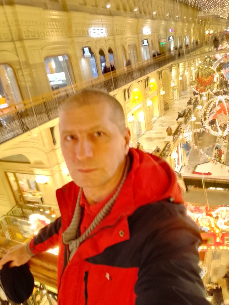  40638505  Dmitry, 42 ,    