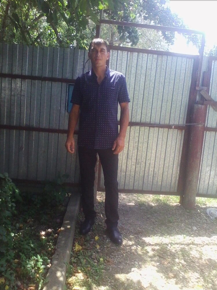  15760145  Sergo, 41 ,    