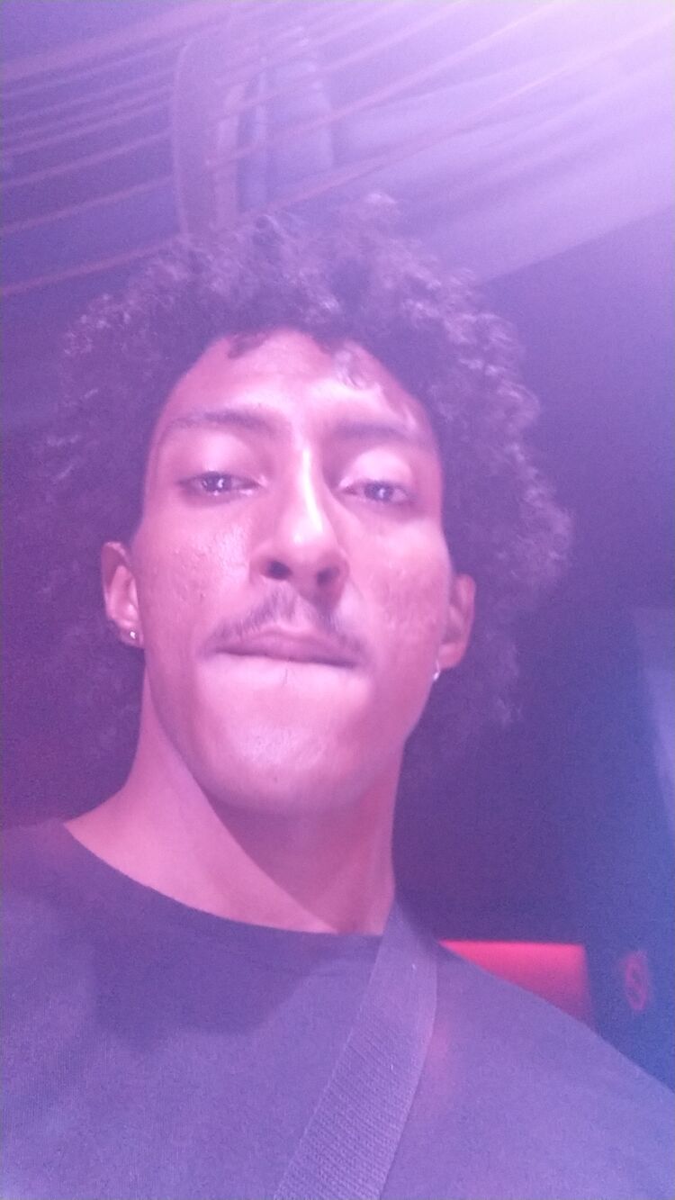  ,   Sandro Young, 21 ,   ,   , c , 