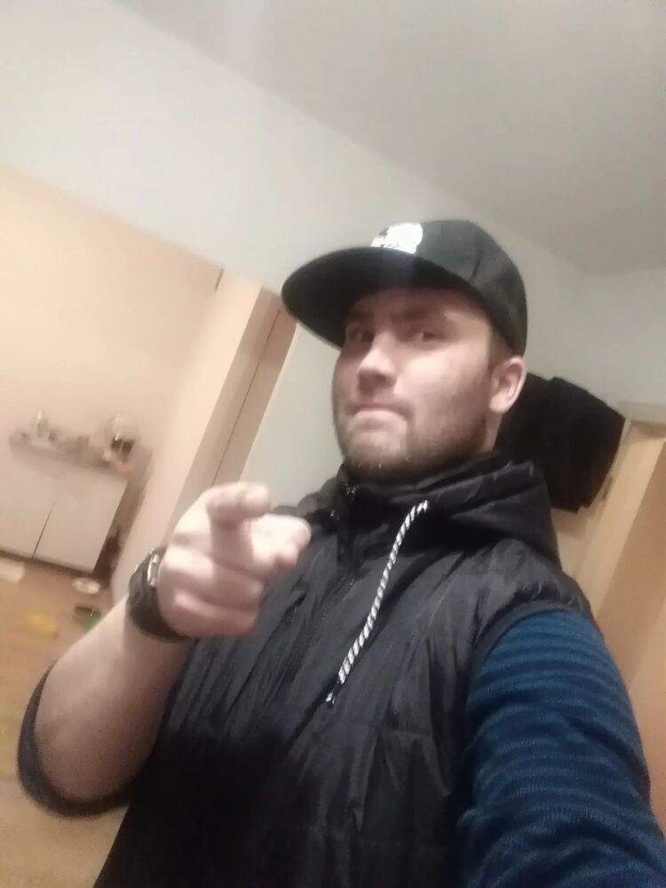  30877885  , 37 ,    