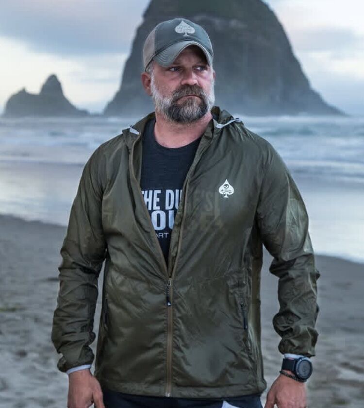  53853045  John Castro, 52 ,    