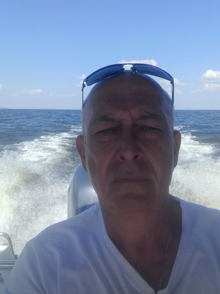  48138665  , 56 ,    