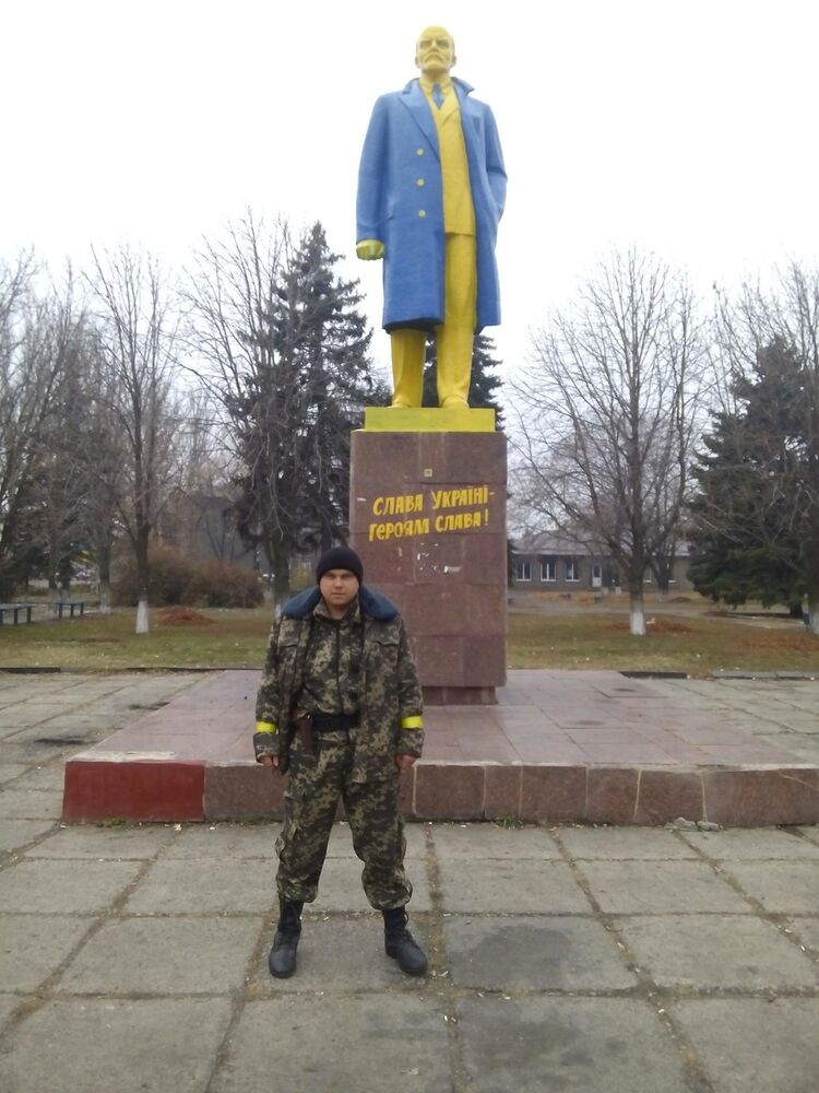  10921295  Andriy, 40 ,    