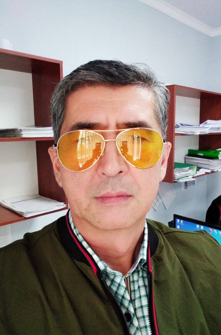  52827585  Gabit, 52 ,    