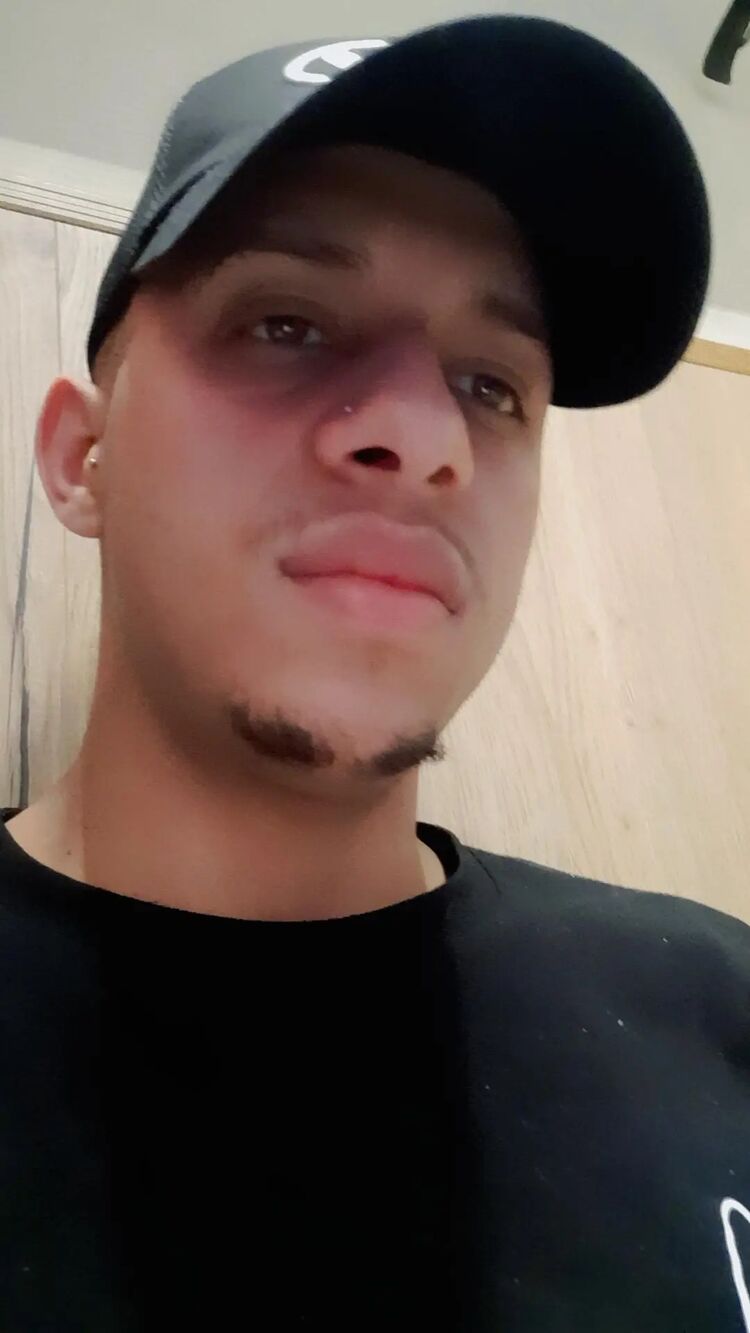  38340925  Osniellore, 24 ,    
