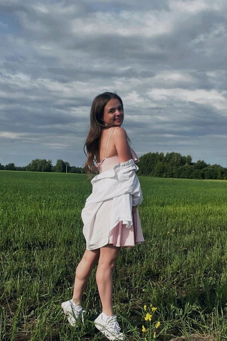  51373375  Kristina, 25 ,    