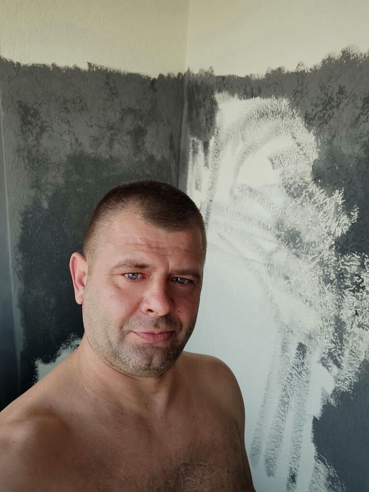  34784735  Denis, 44 ,    