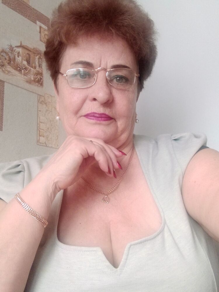  ,   Galina, 66 ,   c 