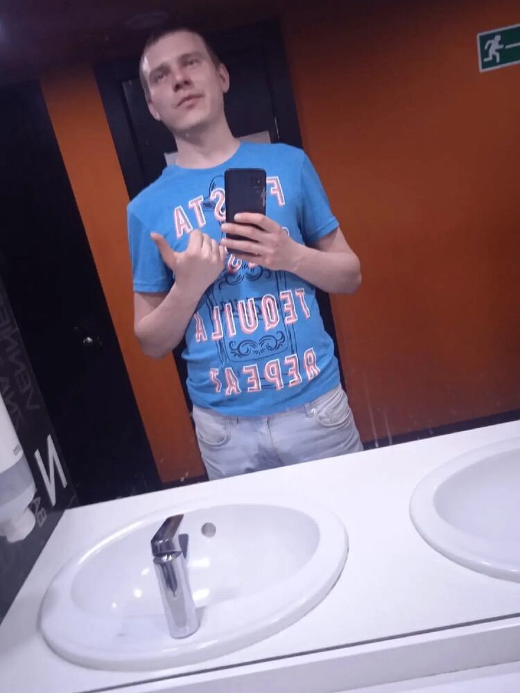  ,   Viktor, 29 ,   ,   , c , 