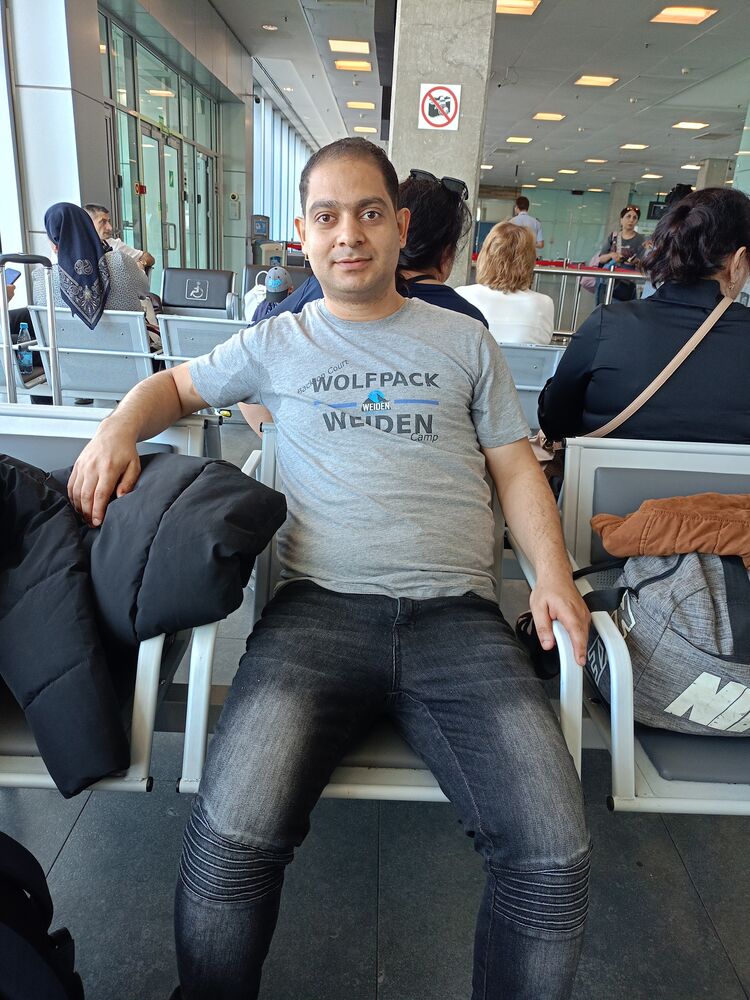  46379665  Mohamed, 37 ,    -