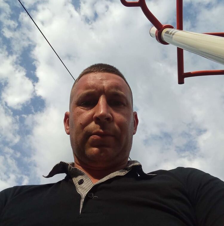  19583255  Sergej, 41 ,    