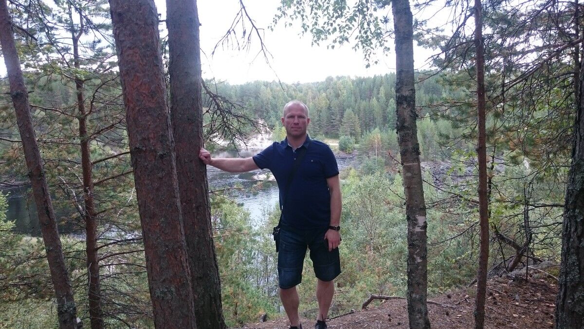  9015405  Ruslan, 51 ,    