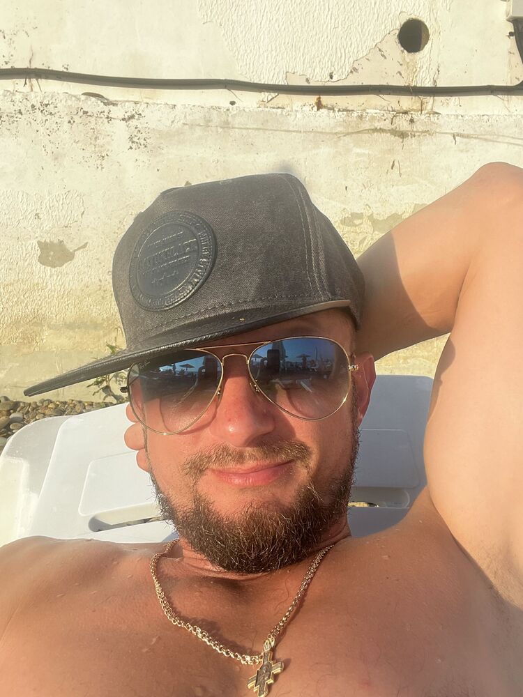  30053775  Oleg, 38 ,    