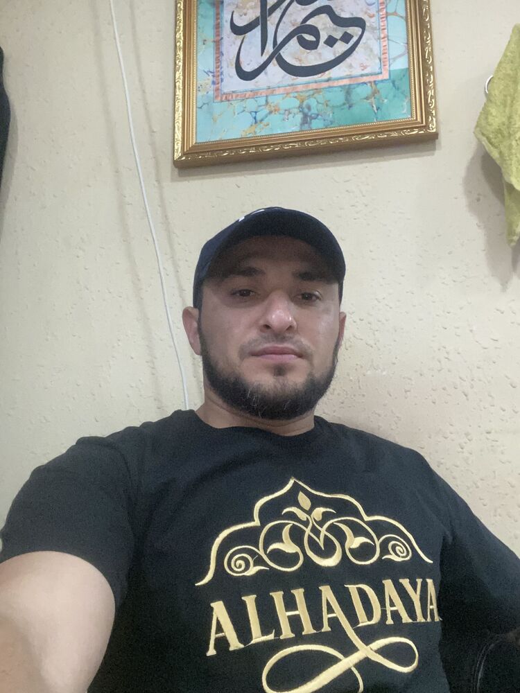  32932145  , 37 ,    