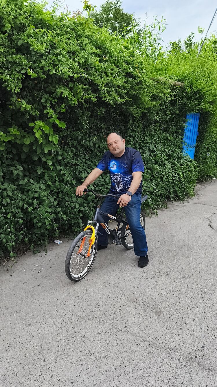  ,   Anar, 47 ,     , c , 