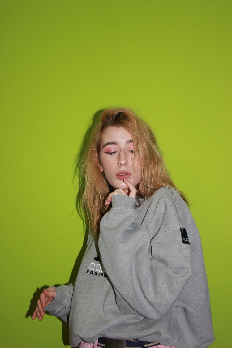  ,   Alina, 25 ,   ,   , c 