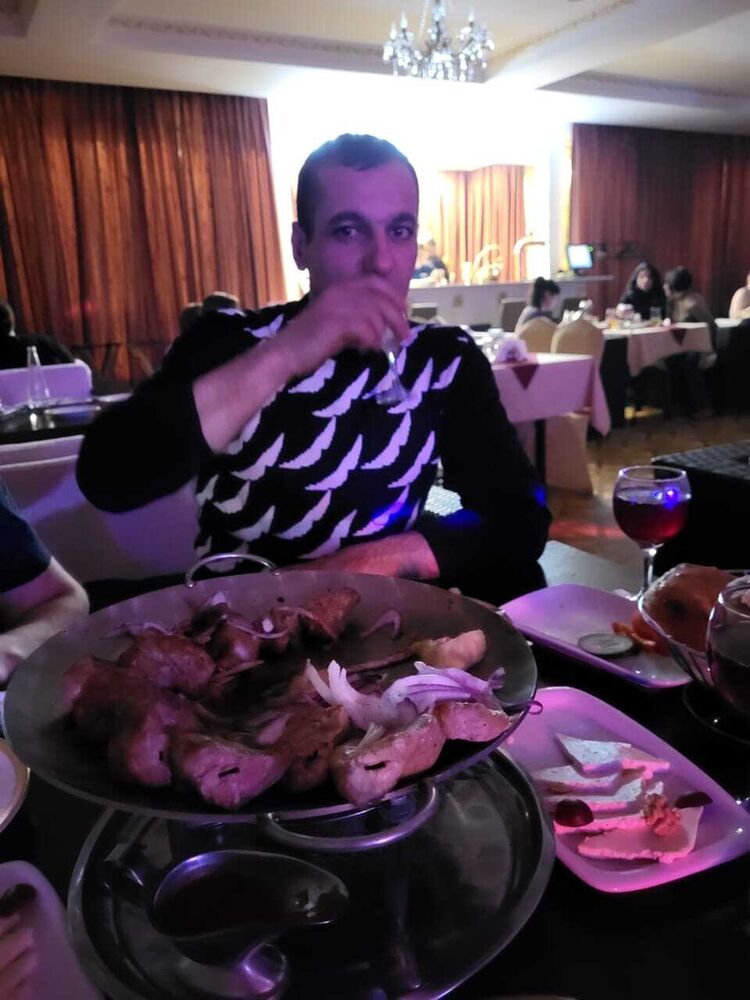  29063715  Cako, 38 ,    