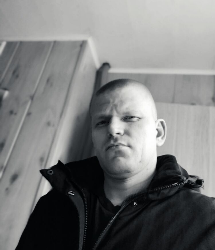  -,   , 32 ,   