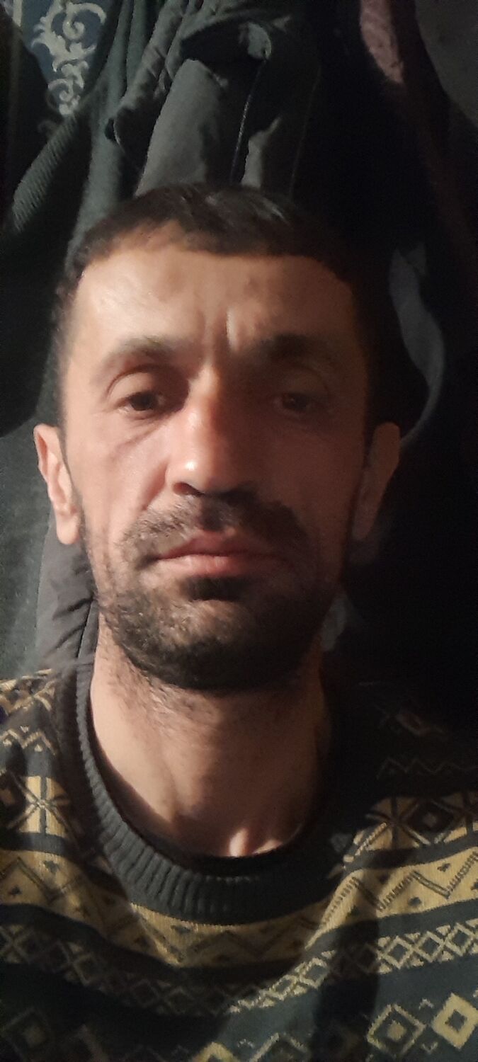  ,   Nurlan, 37 ,     