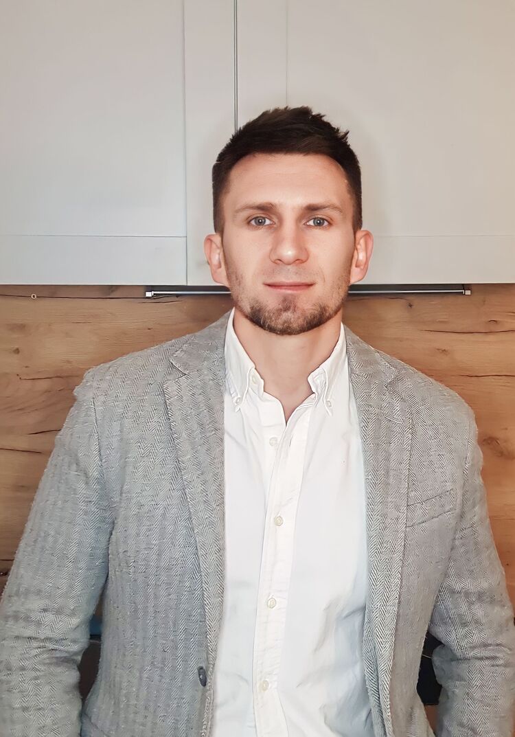  53161545  Serhiy, 38 ,    Praha