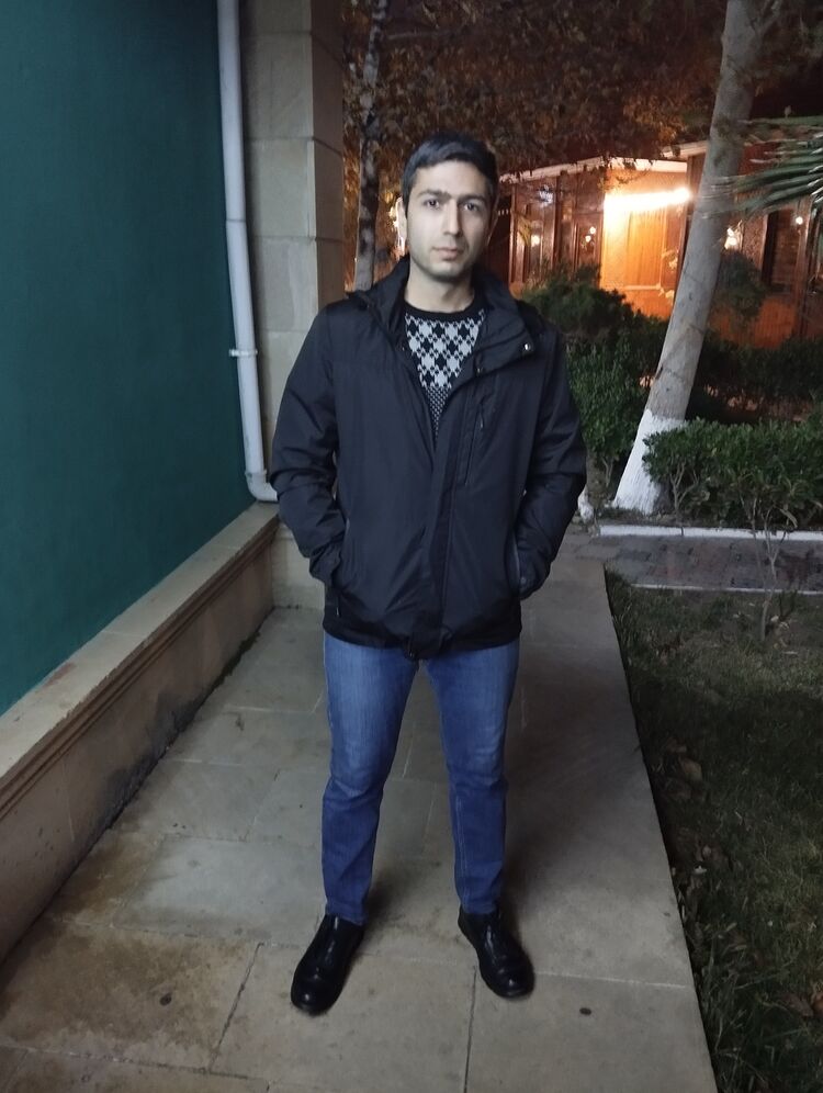  42838745  , 28 ,    