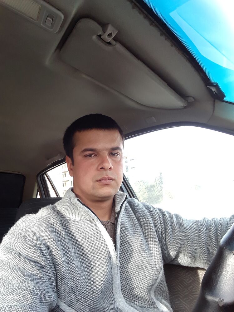  24614465  Sanjar, 32 ,    