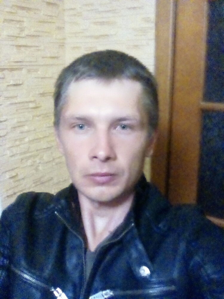  17272935  Maxim, 40 ,    