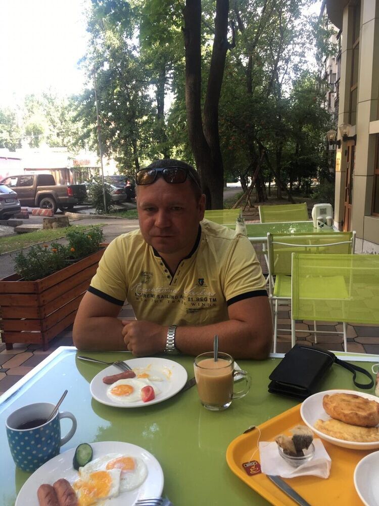  ,   Dmitry, 43 ,   ,   , c 