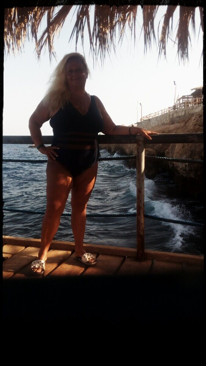  ,   Elena, 58 ,     