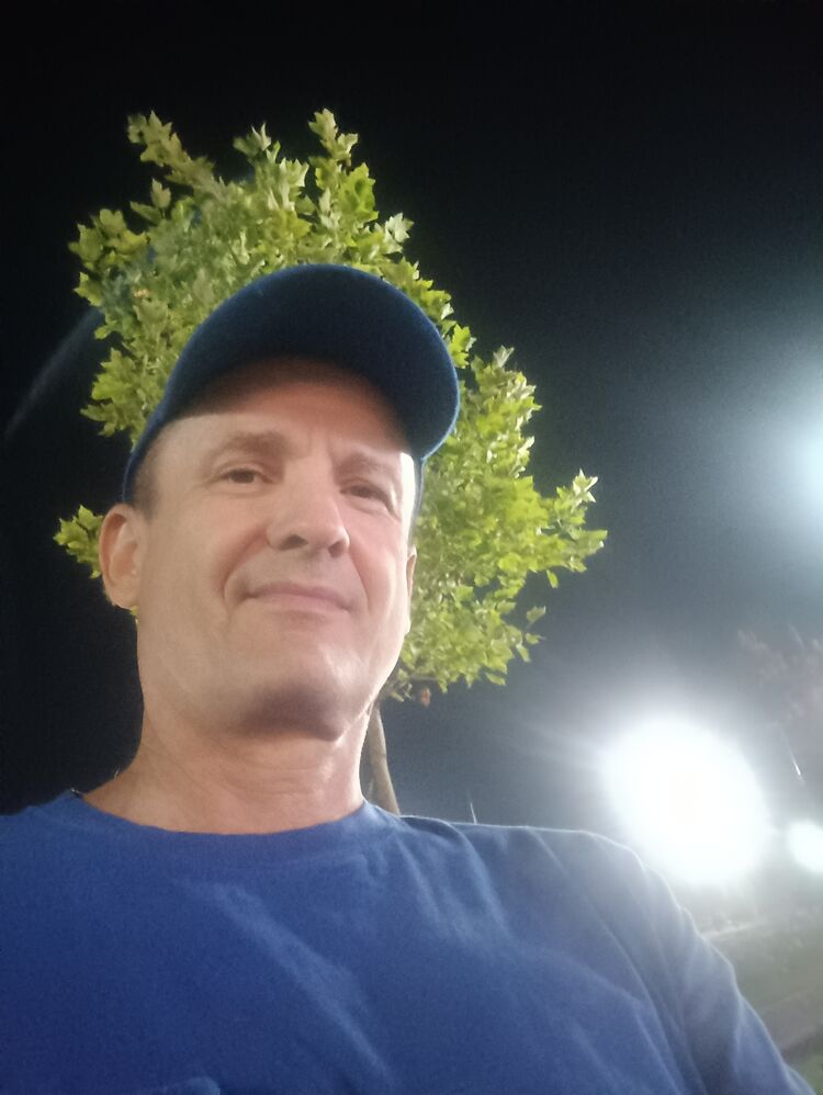  53211365  Michail, 56 ,    