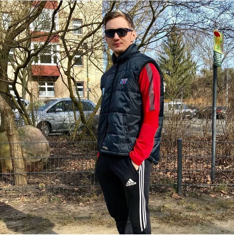  ,   Aleksandr, 32 ,   ,   