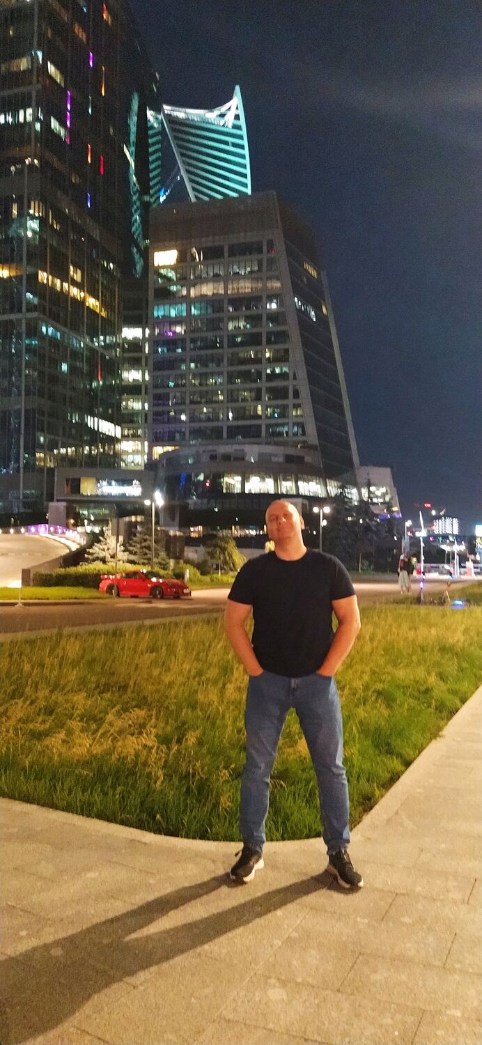  54138655  Pavel, 48 ,    