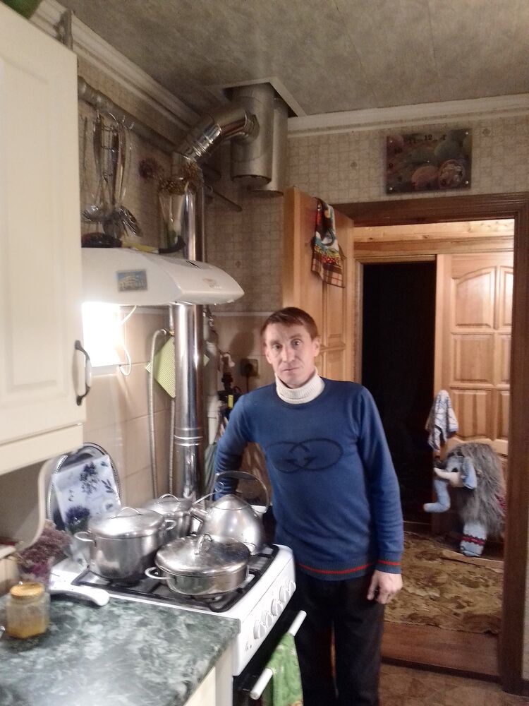  ,   Anton, 32 ,   ,   , c , 