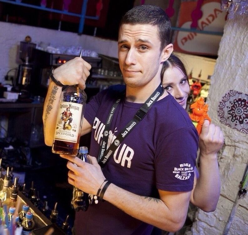  10333495  Ruslan, 38 ,    