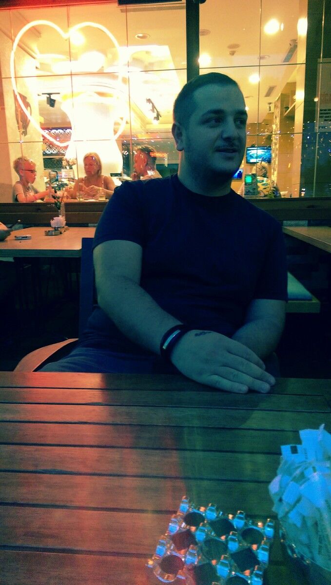  ,   Nikoloz, 32 ,   ,   , c 