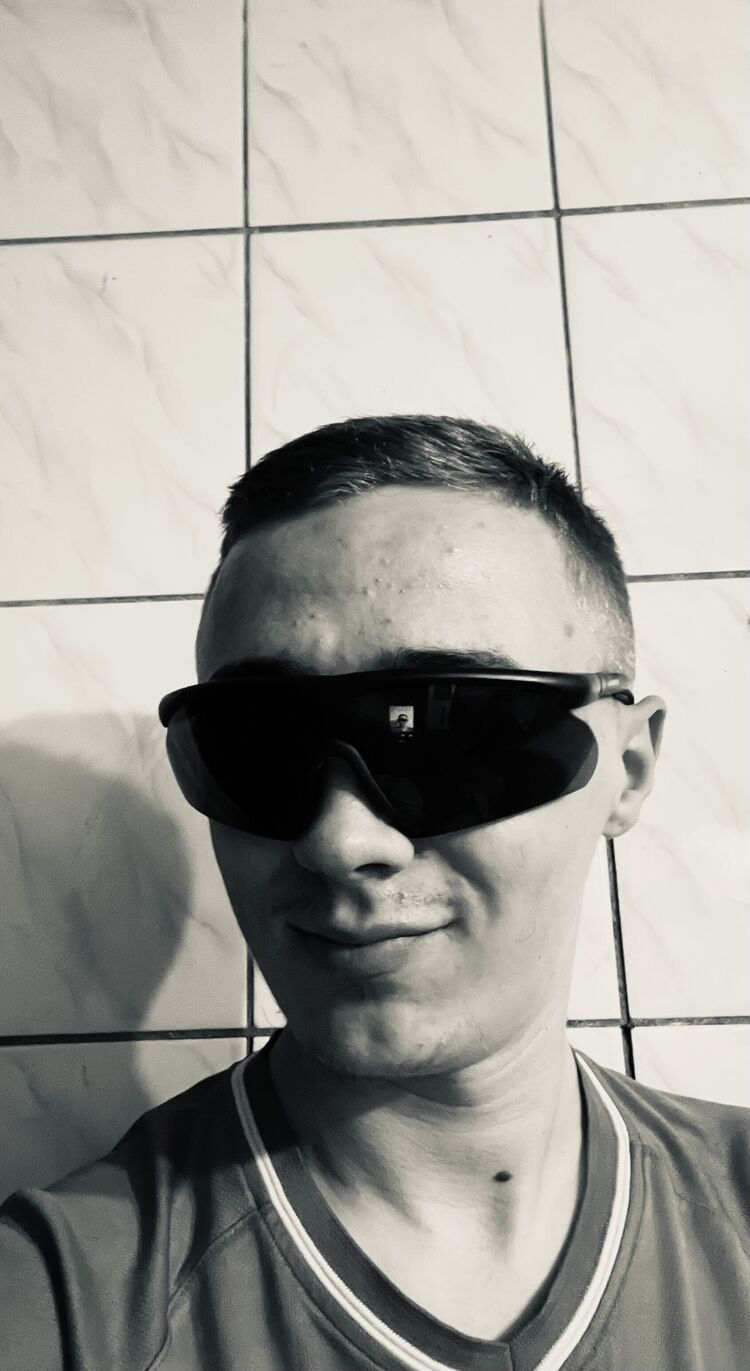  ,   Viktor, 23 ,   ,   