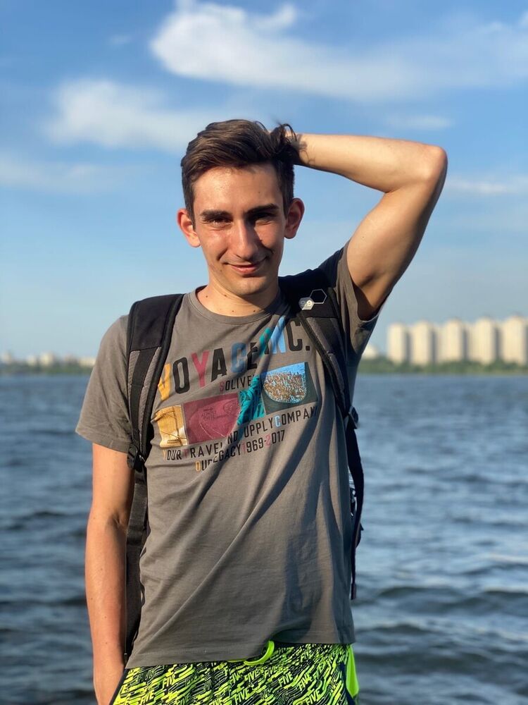  --,   , 37 ,   