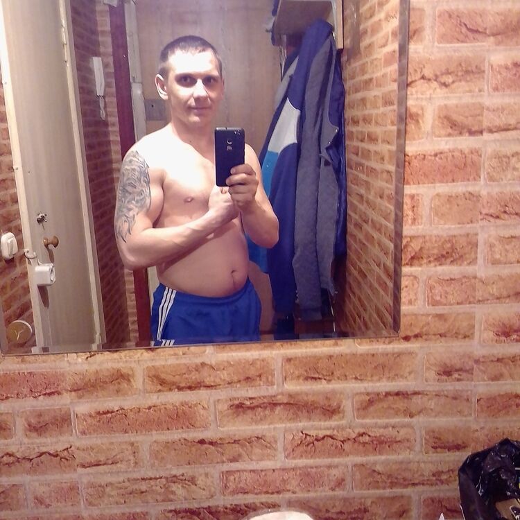  9248065  Artem, 36 ,    