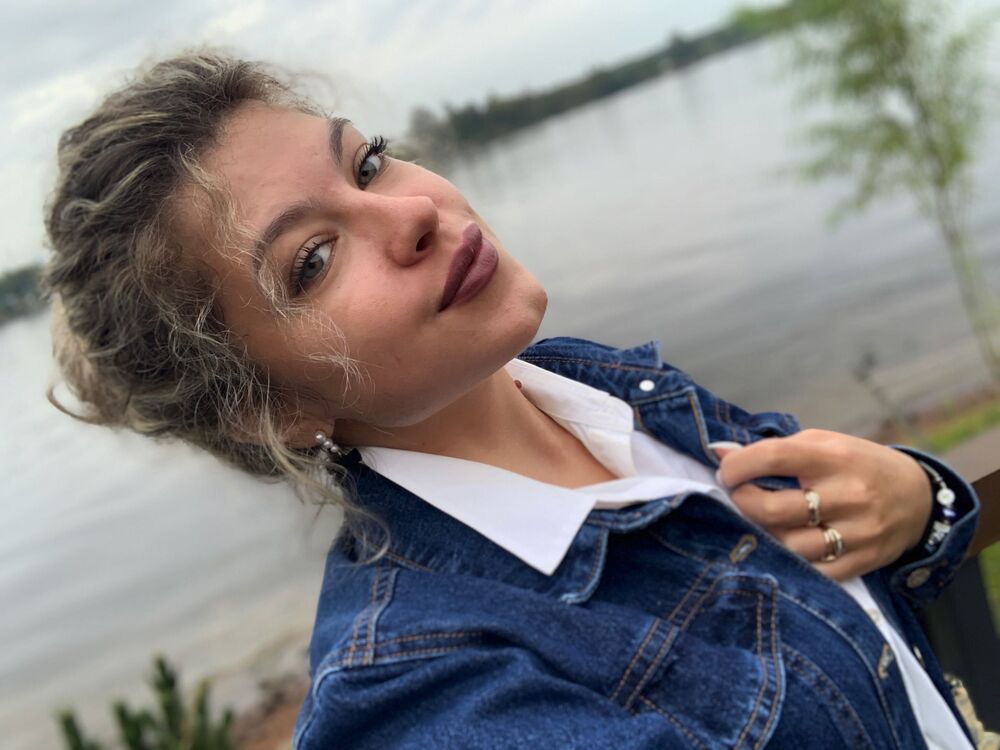  ,   Arina, 21 ,     , c 