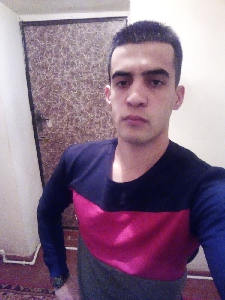  19176335  Jasur, 28 ,    