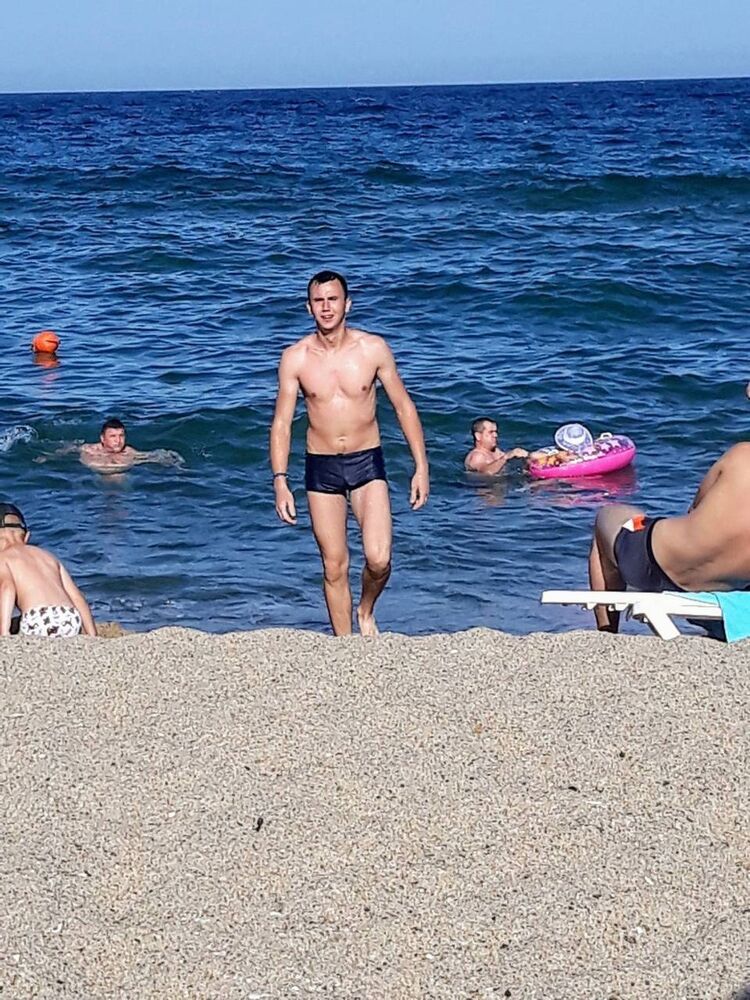  ,   Nikolas, 33 ,   ,   , c 
