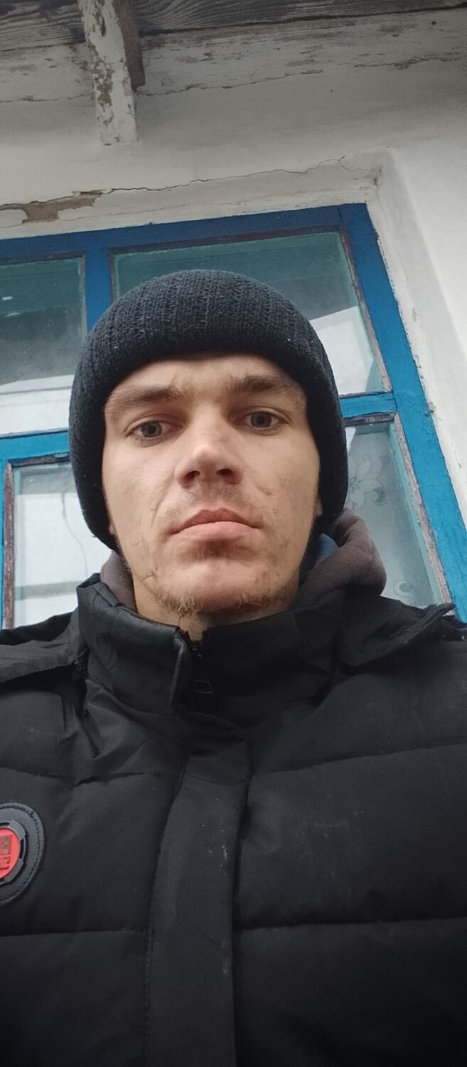  48404715  Aleksandr, 27 ,    