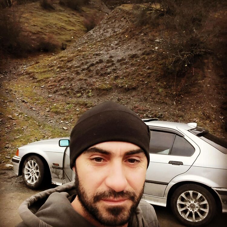  53399875  Ferid, 39 ,    